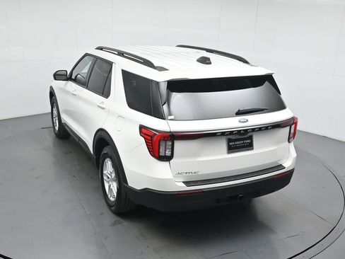 New 2026 Ford Explorer Active RWD image 42