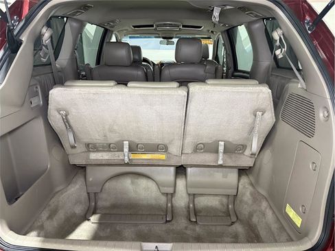 Used 2008 Toyota Sienna XLE image 26