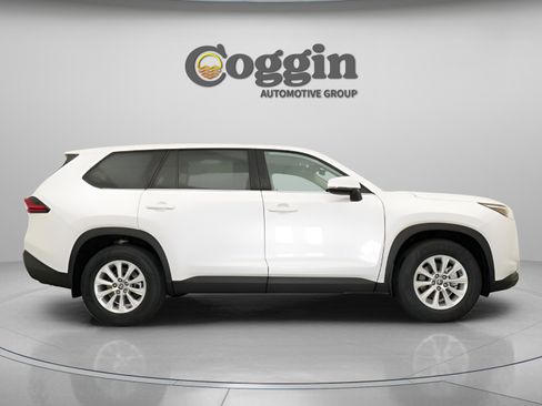 New 2026 Toyota Grand Highlander FWD image 22