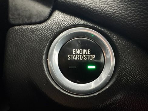 Used 2022 Chevrolet Equinox LT image 22