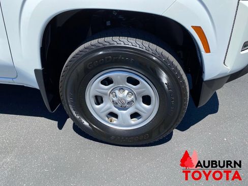 Used 2022 Nissan Frontier S w/ Technology Package AWD/4WD image 3