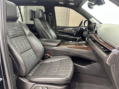 Used 2022 Cadillac Escalade ESV Sport Platinum AWD/4WD image 22