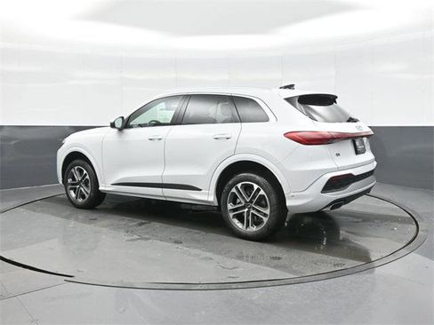 New 2025 Audi Q5 Premium image 5