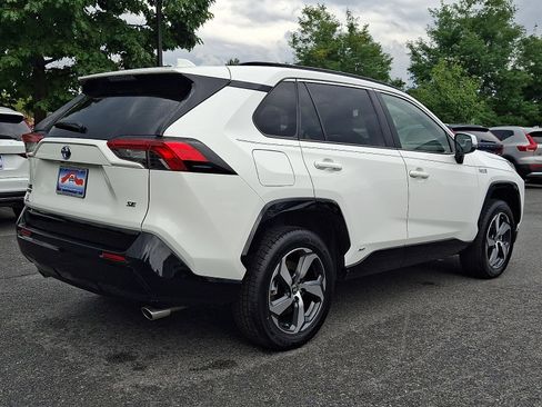 Used 2023 Toyota RAV4 SE w/ Weather & Moonroof Package AWD/4WD image 6