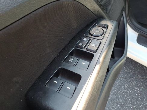 Used 2019 Hyundai Elantra SEL w/ Cargo Package FWD image 6