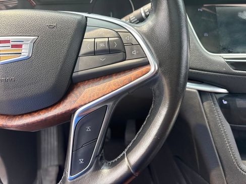 Used 2021 Cadillac XT5 Premium Luxury FWD image 17