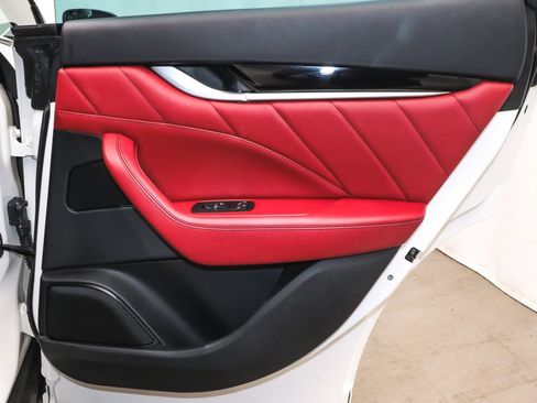 Used 2023 Maserati Levante GT image 17