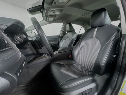 Certified 2023 Toyota Camry SE FWD image 11