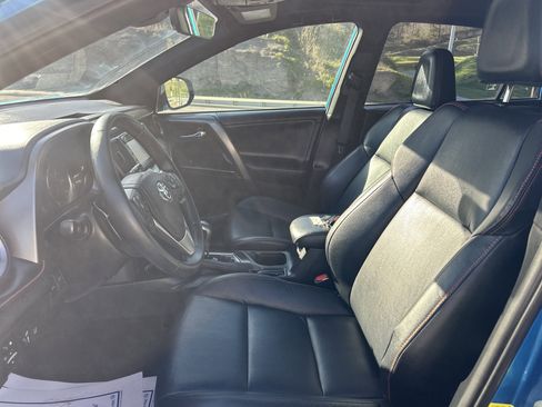 Used 2017 Toyota RAV4 SE w/ Power Extra Value Package AWD/4WD image 21