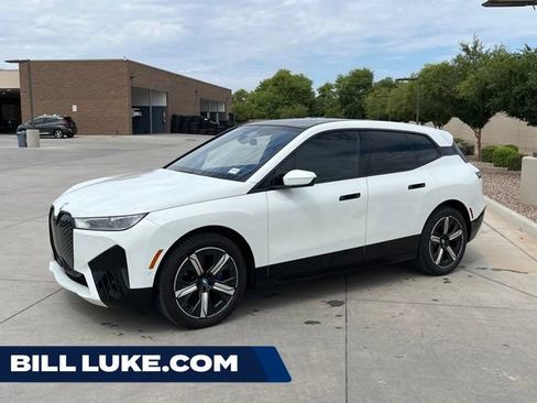 Used 2023 BMW iX xDrive50 w/ Sport Package AWD/4WD image 1