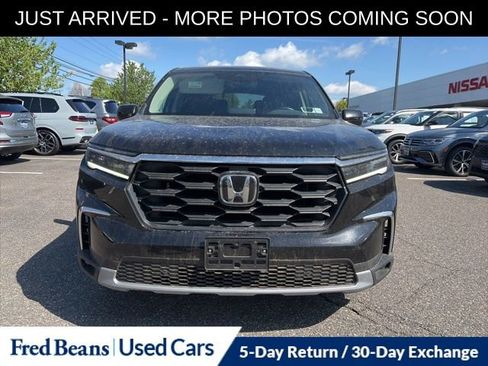 Used 2025 Honda Pilot EX-L image 2