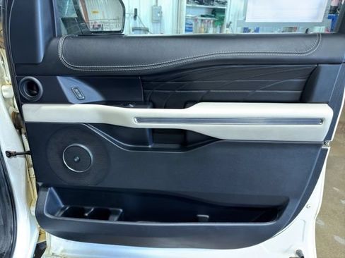 Used 2021 Ford Expedition Platinum AWD/4WD image 27