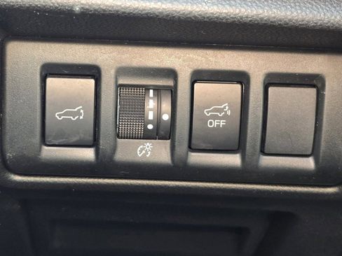 Used 2025 Subaru Outback Wilderness AWD/4WD image 15