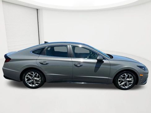 Used 2023 Hyundai Sonata SEL w/ Convenience Package FWD image 4