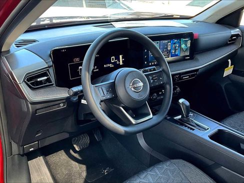 New 2026 Nissan Kicks SV image 8