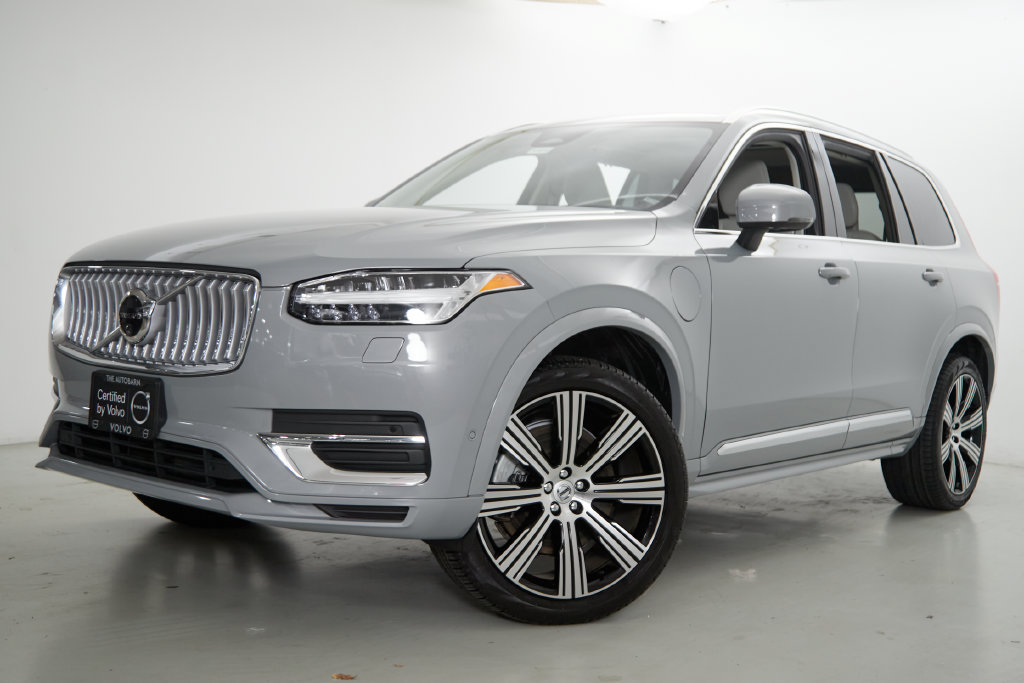 Certified 2025 Volvo XC90 T8 Ultra w/ Protection Package Premier AWD/4WD image 2
