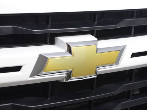 Used 2024 Chevrolet Silverado 2500 Custom AWD/4WD image 14