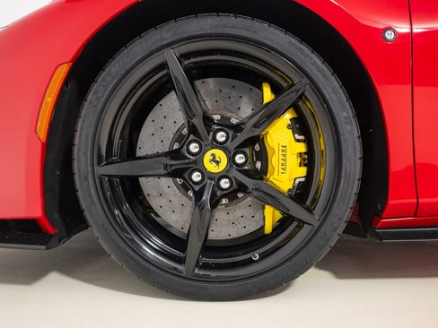 Certified 2021 Ferrari F8 Tributo RWD image 41