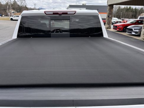 Used 2023 GMC Sierra 1500 Denali AWD/4WD image 9