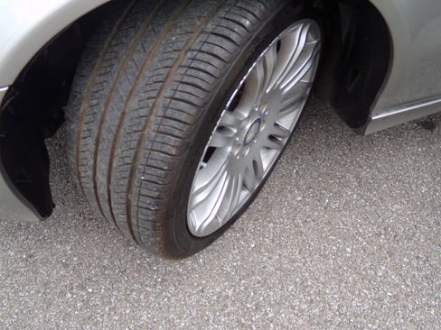 Used 2008 Mercedes-Benz E 350 4MATIC Sedan image 43