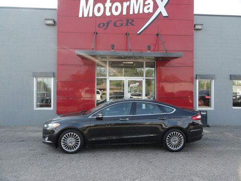 Used 2013 Ford Fusion Titanium w/ Titanium Driver Assist Pkg image 2