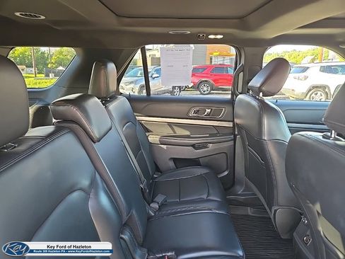 Used 2019 Ford Explorer XLT w/ Equipment Group 202A AWD/4WD image 47