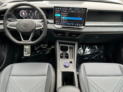 New 2026 Volkswagen Tiguan SE R-Line image 12