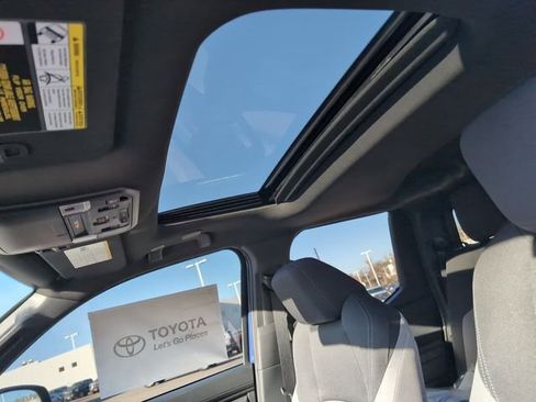 New 2025 Toyota Tacoma TRD Off-Road image 18