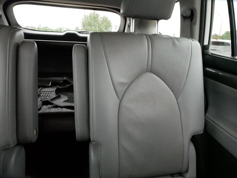 Used 2023 Toyota Highlander Limited AWD/4WD image 14
