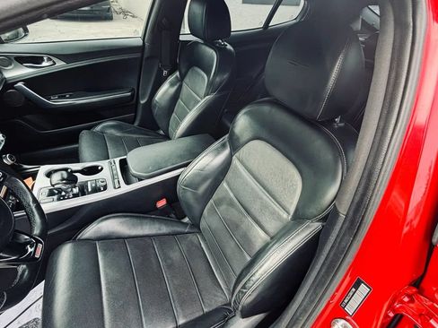 Used 2018 Kia Stinger GT2 AWD/4WD image 9