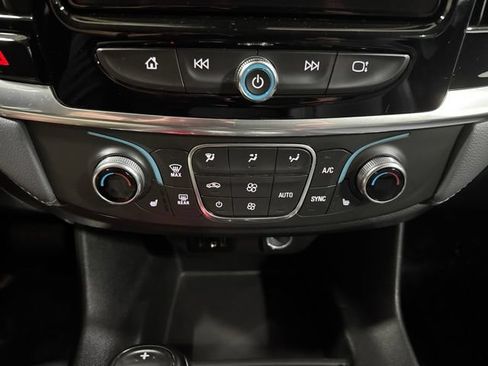 Used 2019 Chevrolet Traverse LT w/ LT Premium Package FWD image 21