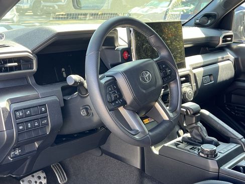 Used 2025 Toyota 4Runner TRD Sport Premium AWD/4WD image 16