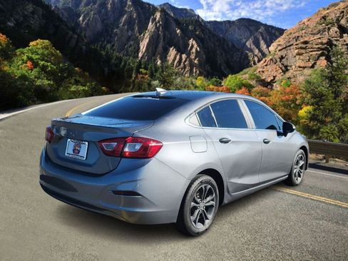 Used 2019 Chevrolet Cruze LT w/ LT Fleet Convenience Package image 3