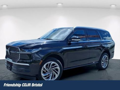 Used 2025 Lincoln Navigator Reserve AWD/4WD image 1