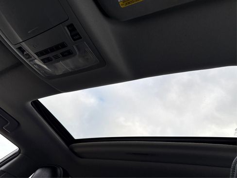 Used 2017 Toyota Highlander SE image 20