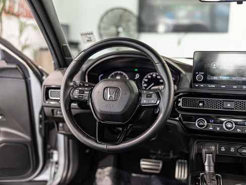 Used 2025 Honda Civic Sport image 33