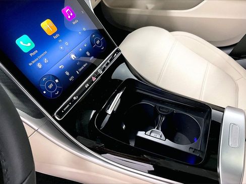 New 2025 Mercedes-Benz C 300 4MATIC Sedan image 7