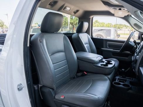 Used 2018 RAM 3500 Tradesman w/ Chrome Appearance Group AWD/4WD image 34