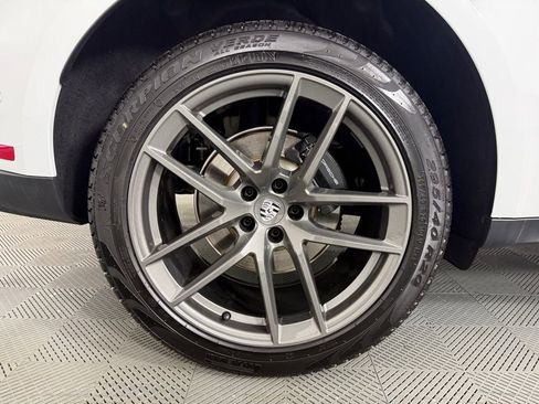 Certified 2026 Porsche Macan Turbo AWD/4WD image 13