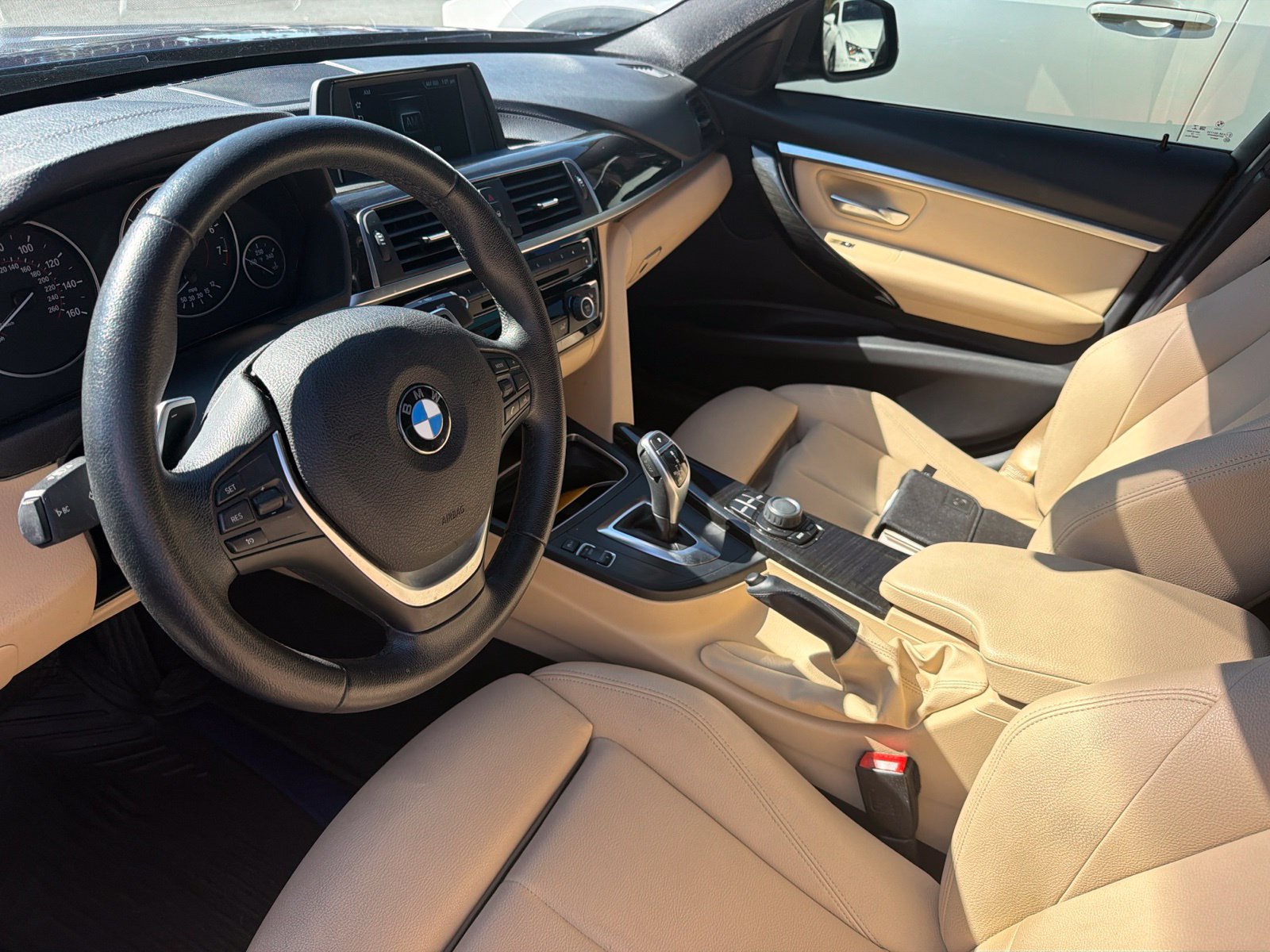Used 2018 BMW 330i Sedan RWD image 5