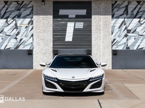 Used 2017 Acura NSX image 3