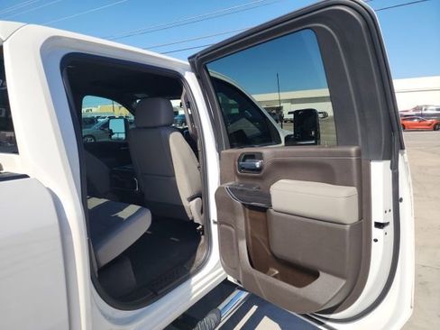 Used 2020 Chevrolet Silverado 2500 LTZ w/ LTZ Plus Package AWD/4WD image 27