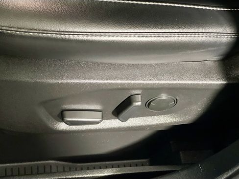 Used 2023 Ford Edge SEL image 15