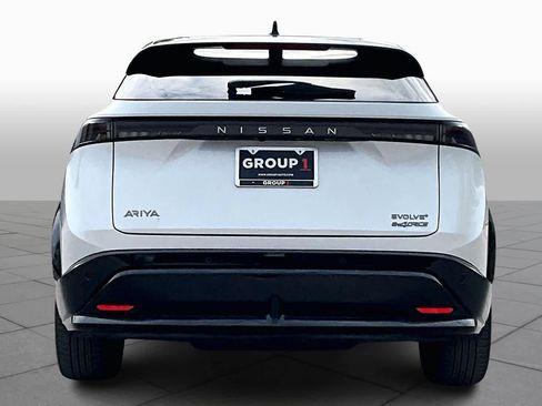Used 2024 Nissan Ariya AWD image 4