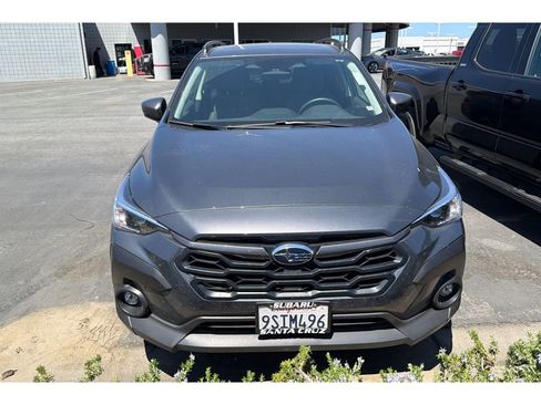Used 2025 Subaru Crosstrek 2.0i Premium AWD/4WD image 3