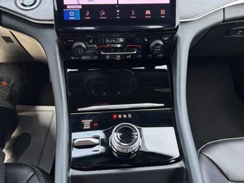 Used 2025 Jeep Grand Cherokee Limited image 26