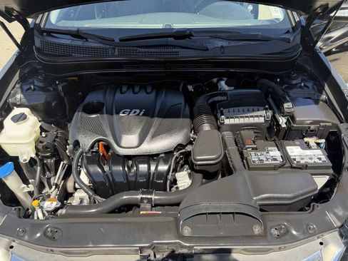 Used 2014 Hyundai Sonata Limited w/ Technology Package 05 FWD image 18