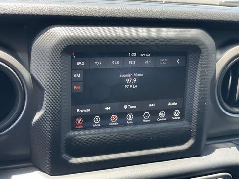 Used 2022 Jeep Gladiator Sport AWD/4WD image 14