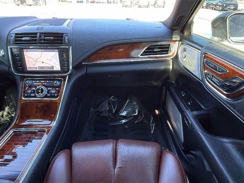 Used 2020 Lincoln Continental Reserve w/ Luxury Package image 42