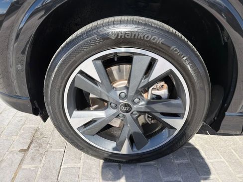 Used 2024 Audi Q4 e-tron Premium Plus image 26